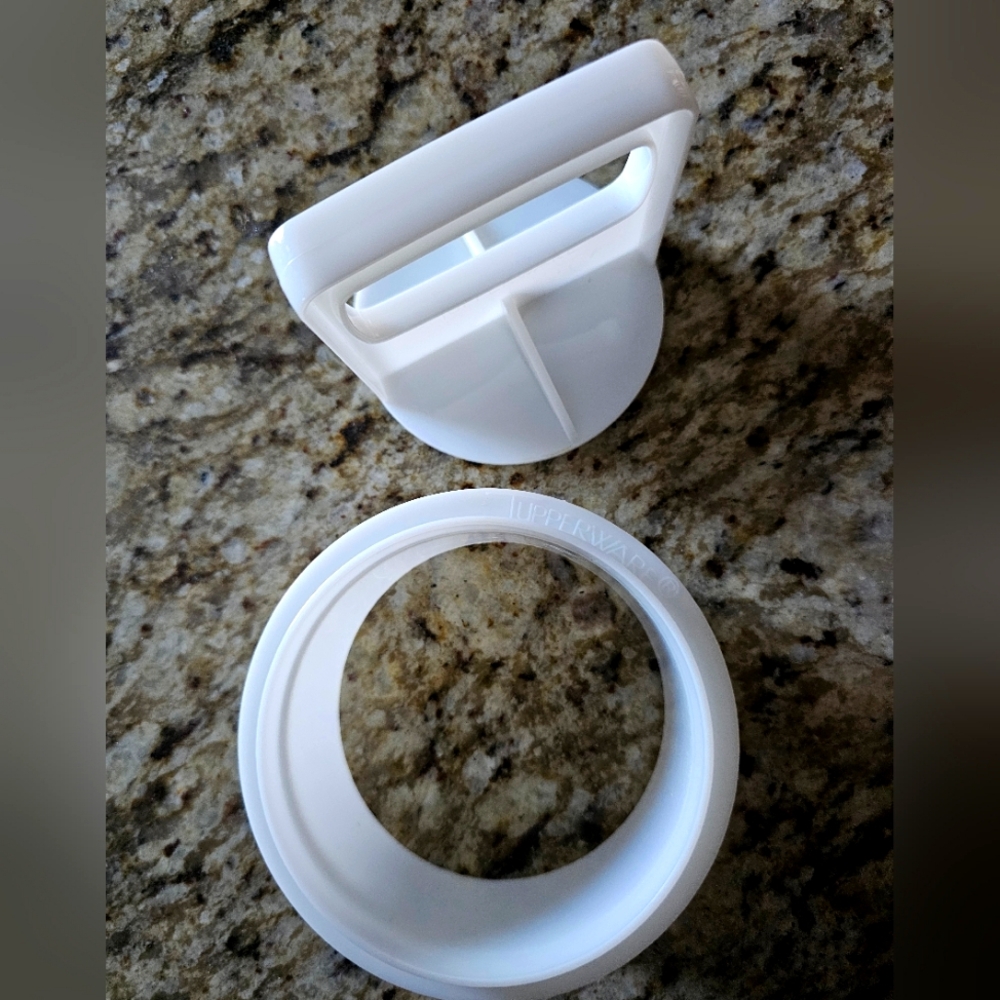 Tupperware  hamburger press